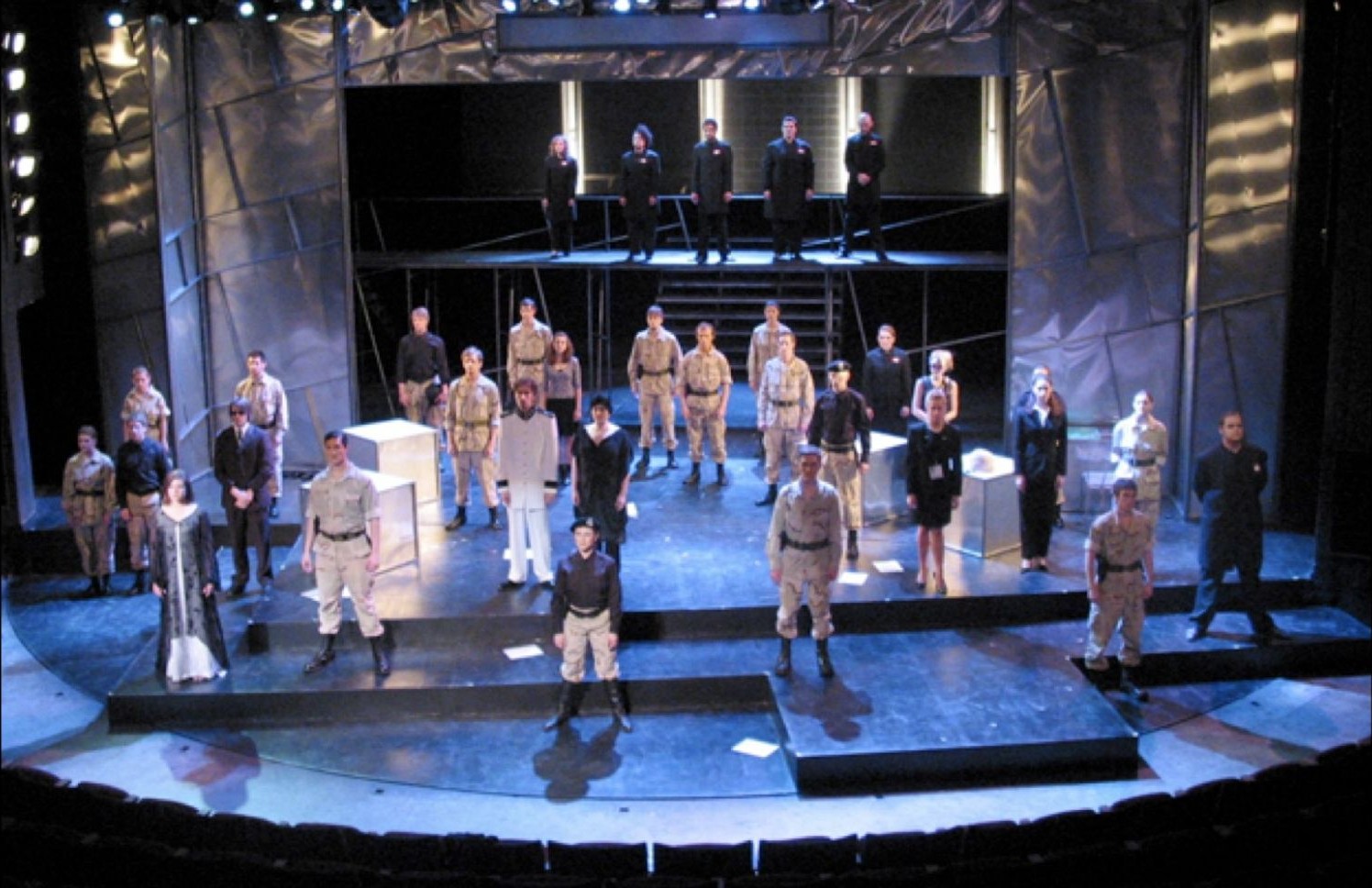 Julius Caesar — full cast assembled on the wide raked stage